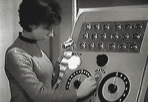 susan-TARDIS-food-machine.gif